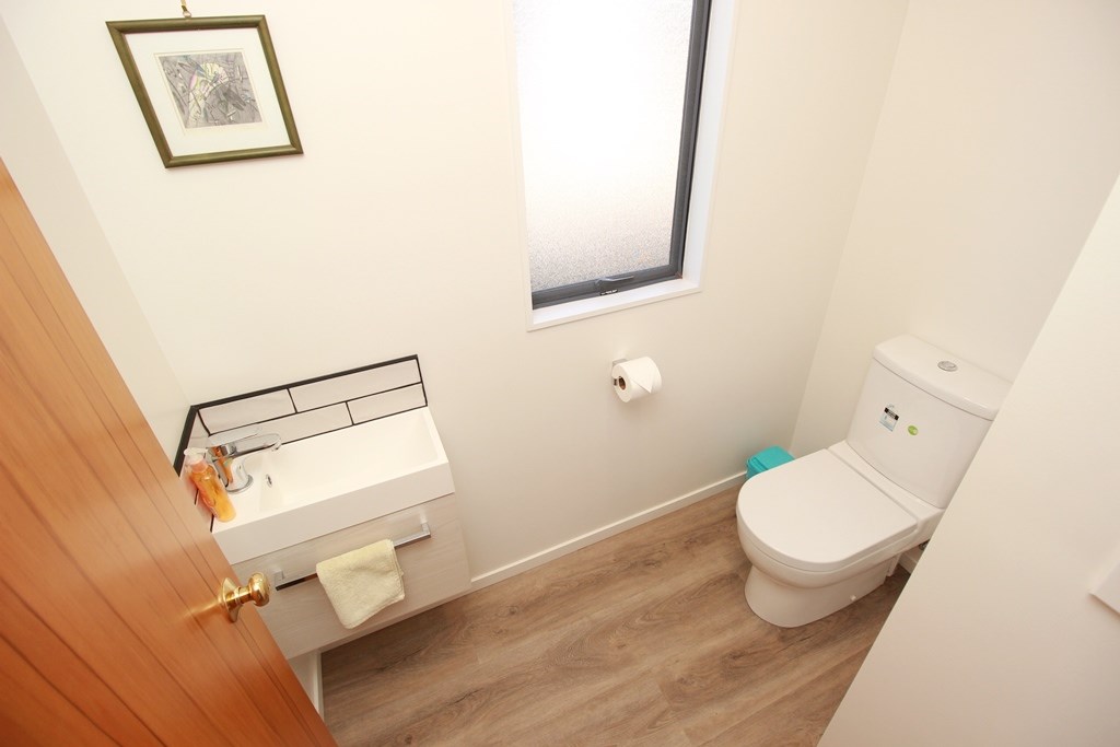 Sep toilet downstairs