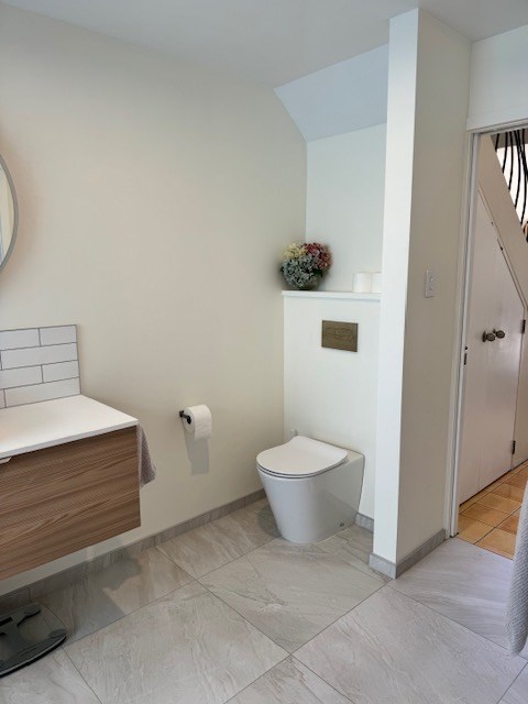 Main bathroom downstairs