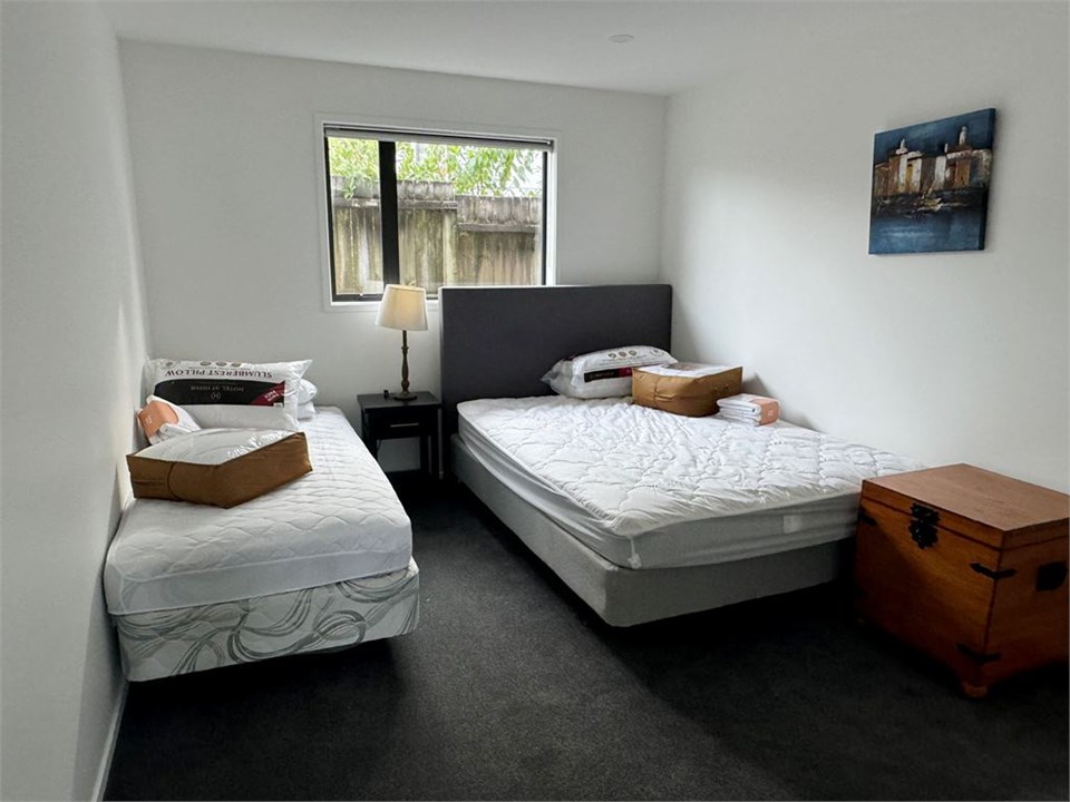 Downstairs bedroom 1