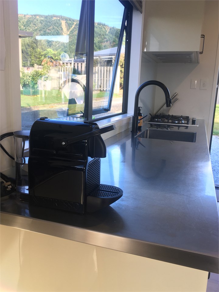 Coffee machine & kitchen