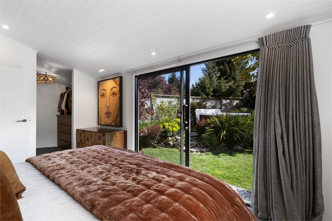 Aura Queenstown Holiday Homes | Arrowtown Luxury E