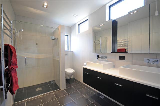 Master Ensuite