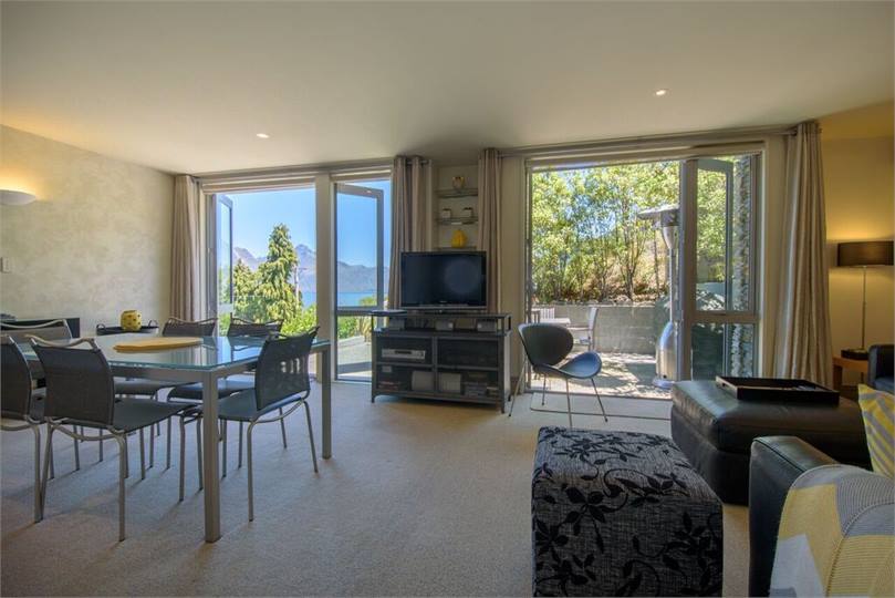 Carrick 1 Queenstown Apartment for rent Holiday Houses