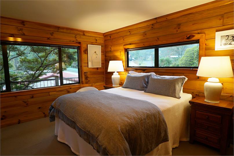 Master king bedroom with 55" TV & SKY