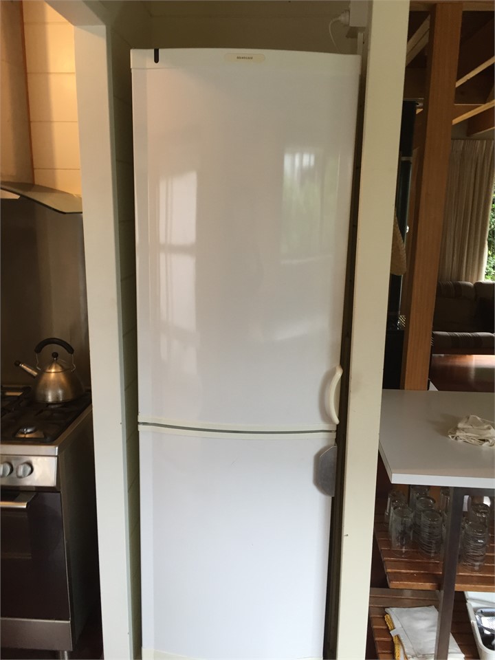 FRIDGE / FREEZER