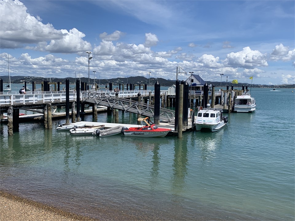 Russell wharf - ferries, boat trips, fuel jetty