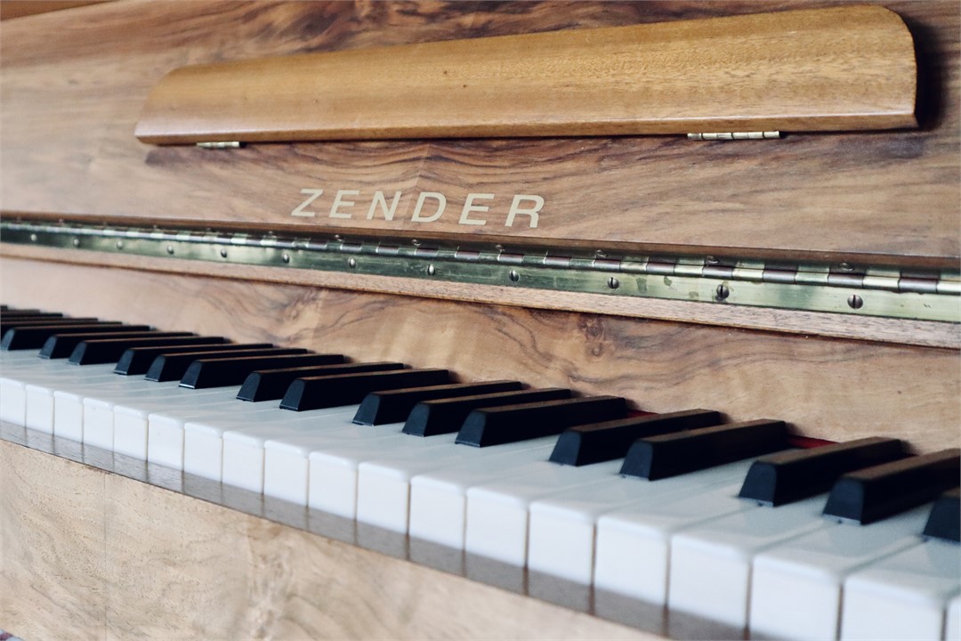 piano artist relax music