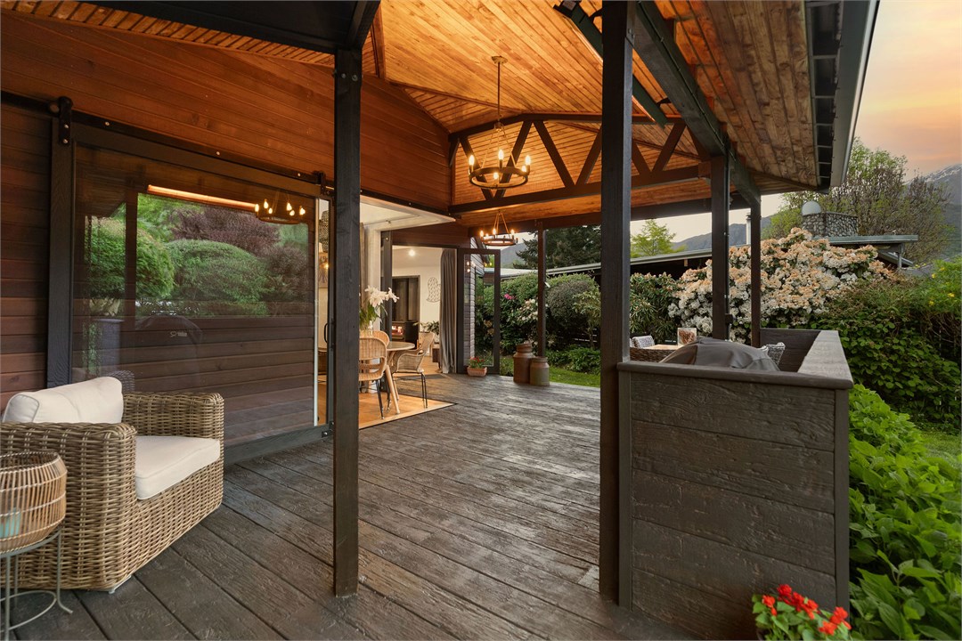 Aura Queenstown Holiday Homes | Arrowtown Luxury E