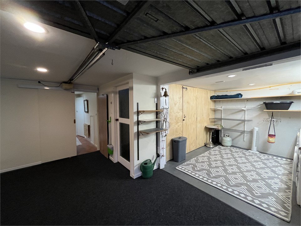 Powered Garage / Laundry /Bike & equipment storage