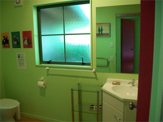 Main bathroom
