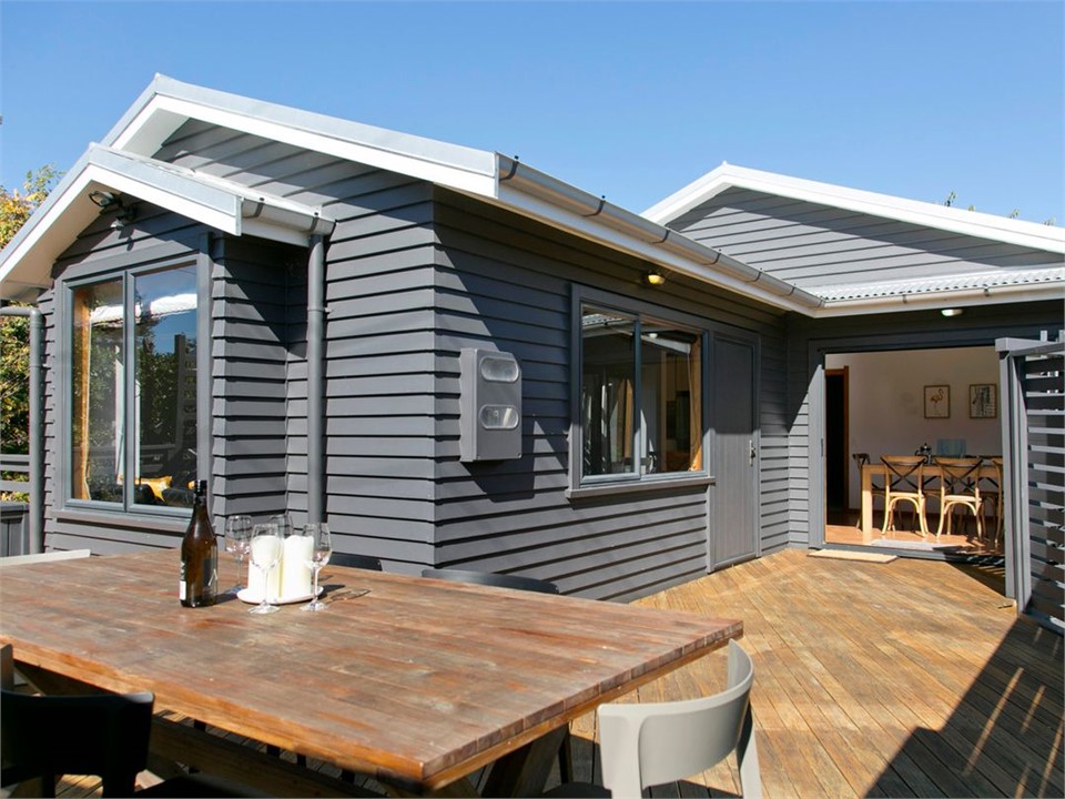 Central Haven (Bachcare) Taupo Central Town Bach for rent Holiday