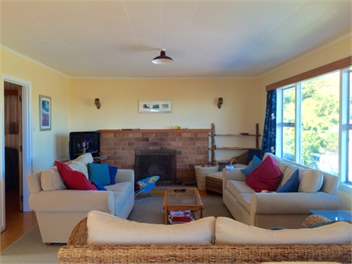 Ideal Family Bach - Mahia Beach