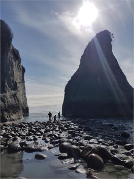 the hole in the rock house - Westport