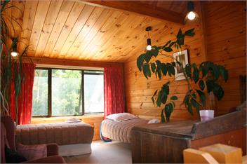 Walnut Grove Lodge sleeps 26 - Christchurch