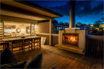 ONEROA BEACHFRONT - Waiheke Island