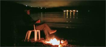MOANANUI LODGE. Relax Heaven ! 15 sec stroll to beach Views frm every window - Banks Peninsula