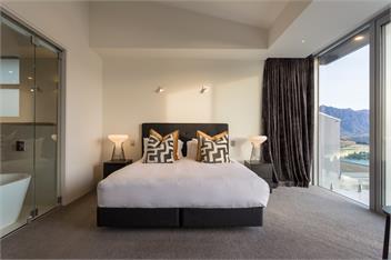 Views on Edinburgh | Queenstown Hill Luxury - Queenstown