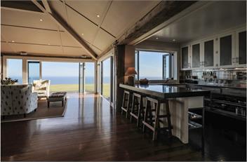 blackhouse at Wainui Beach - Gisborne