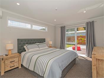 Modern Beach Pad (Bachcare) - Whitianga