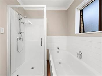 Heathcote Cottage (Bachcare) - Taupo Central