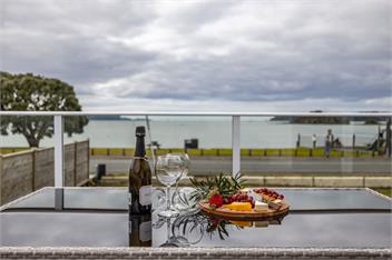 Waterfront Beach House (Bachcare) - Paihia