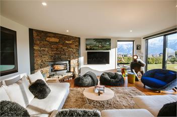 Mt Roy Terrace - Spa Pool - Extensive Artwork Collection - Wanaka