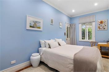 Botham's Beauty (Bachcare) - Blenheim