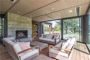 Horseshoe Bend Estate | Sleeps 12 | Swimming Pool | Spa Pool | Tennis Court | Set on Large Grounds - Wanaka
