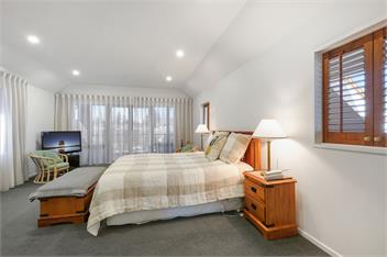 Belfast Dacha, Central, Linen and clean included, Hot Tub and Sauna. - Hanmer Springs 
