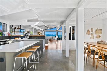 Lake Terrace Lodge - Award Winning Luxury Home - TAUPO