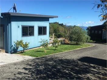 Ligar Bay Retreat - Across road from beach! - Golden Bay