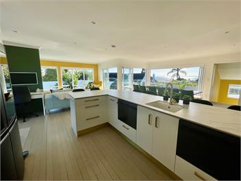 Luxury Seaside Village Resort - Auckland
