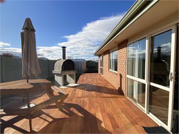 Views and Location - Twizel