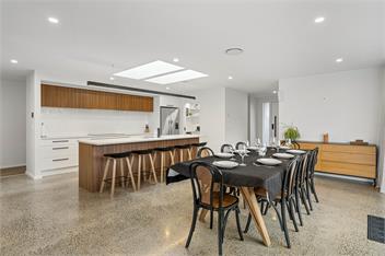 Oasis on Okaia - Kinloch - Kinloch
