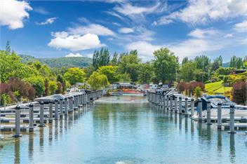 Angela Close to the Lake - Kinloch - Taupo