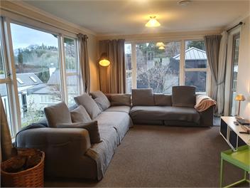 Come and ski this winter and walk to and from ski bus and apres ski bars - Queenstown