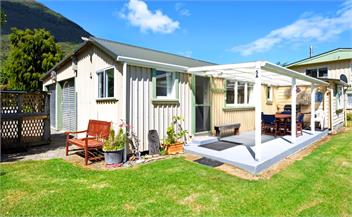 Okiwi Bay Cosy Cottage - French Pass Road