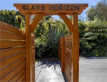 Glass Horizon (Bachcare) - Ruthherglen