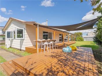 Seaside Retreat (Bachcare) - Whitianga