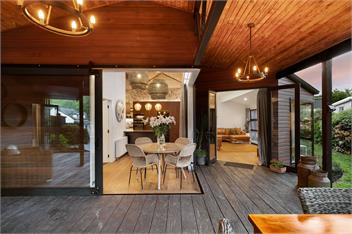 Arrowtown Luxury Escape | Hot Tub, Wood Fire & Central Heating - Arrowtown