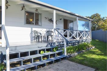 Hosts on the Coast Marlin Cottage - Whitianga