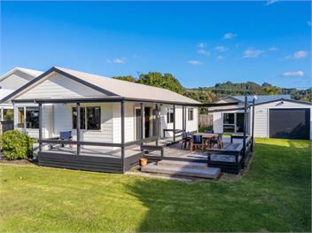Nest by the Beach (Bachcare) - 