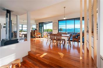 Moana Escape - Tasman Bay Views, Pool, Spa & Sauna - 