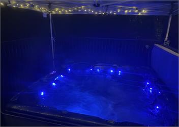 NEW large Richmond semi rural spacious quiet home with outdoor spa. -