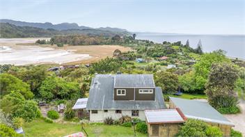 Parapara Lookout Coastal Stay - 