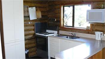 Corsican Lodge - Spacious log chalet with free WIFI - Mount Lyford