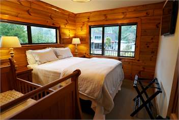 Kereru Lodge on Idyllic Lake Rotoehu - Rotorua, Bay Of Plenty