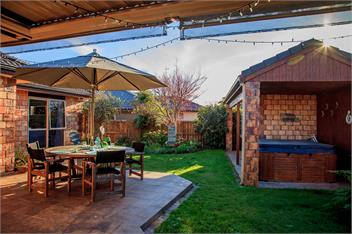 Papamoa quiet and close to the beach - Papamoa