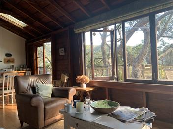 Piha Log Cabin - Auckland 