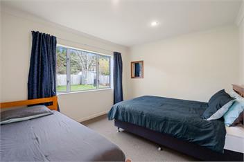 Adventure Sika - Relax on the deck with views - Taupo